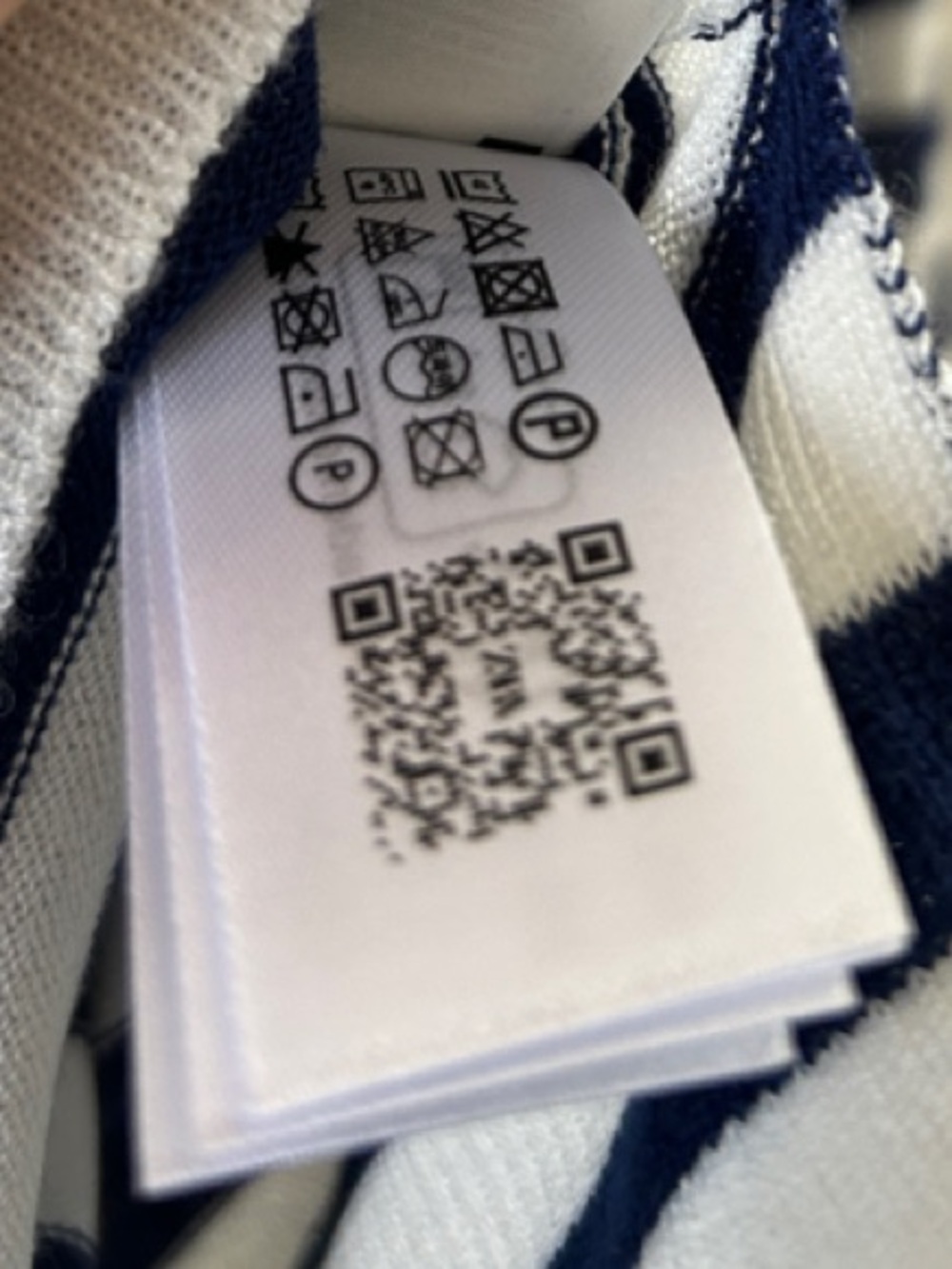Zara Navy and White Striped Long-Sleeve Crewneck Silky Soft Tissue Knit Sweater - Picture 7 of 9